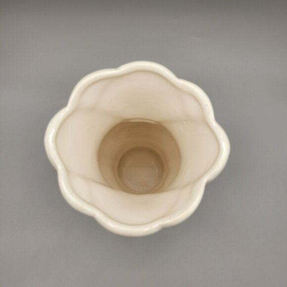 Old Brush Vase USA Pottery White Ceramic Flower Vase Tulip Edge 1940's 8" Tall - Picture 5 of 10